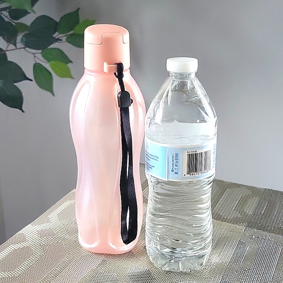 Watter bottle - Picture 1 of 5